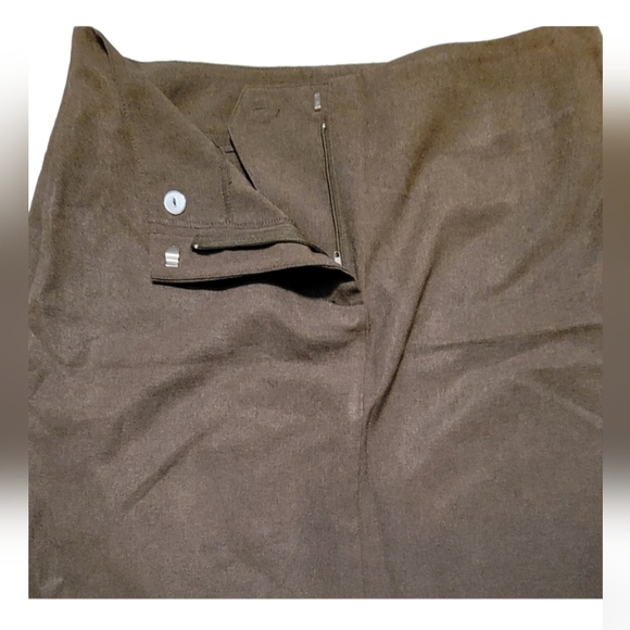 New York and Company City Stretch 100% Polyester Brown Mini Skirt Size 6 - Picture 3 of 5